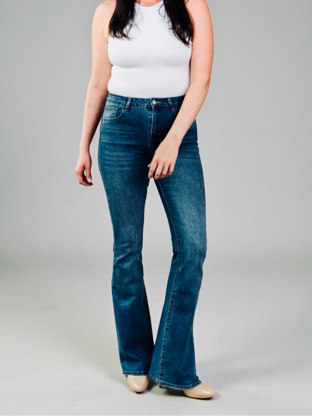 THE ELEVATED CLOSET Women's Tall Alicia Flare Jeans (28x38)